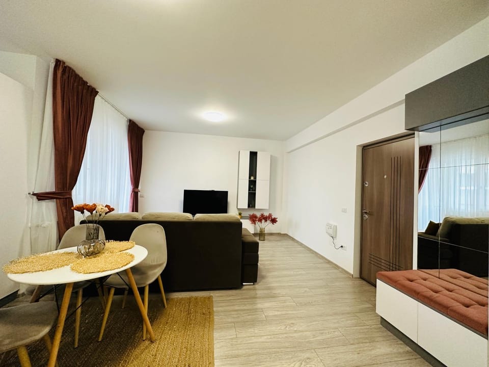 Communal lounge/ TV room, TV and multimedia, Living room, Dining area, Evening entertainment, hair dresser