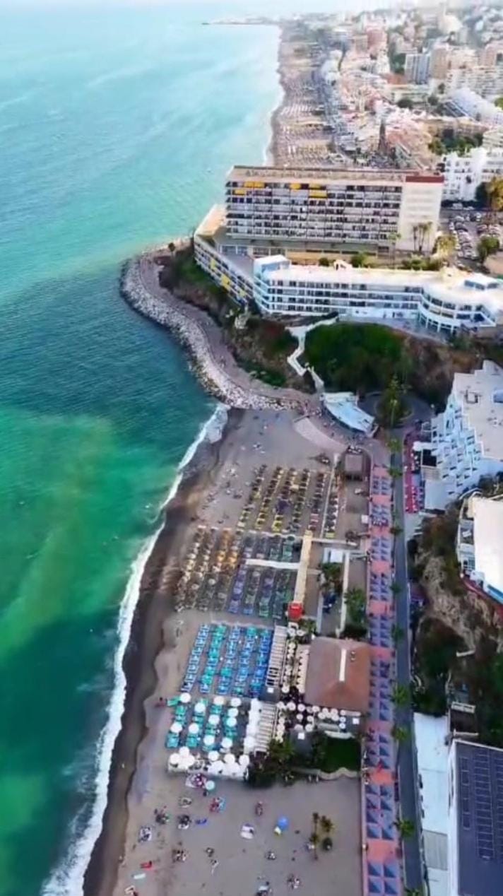 Property building, Off site, Natural landscape, Beach, Beach, Sea view