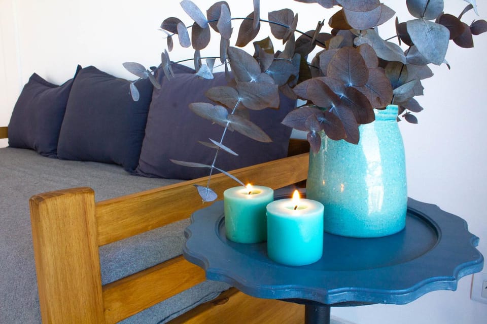 Living room, Decorative detail, Seating area