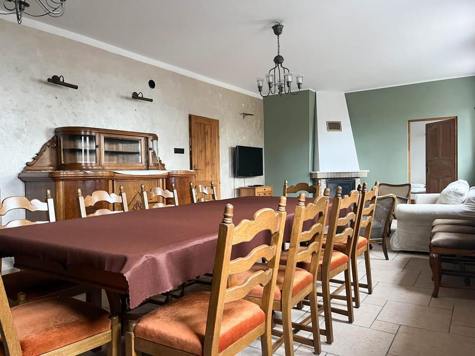 Dwór Jeziory Wielkie House in Greater Poland Voivodeship