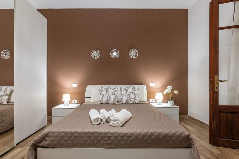 Living room, Bedroom