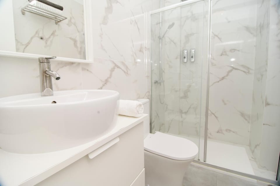 Shower, Bathroom