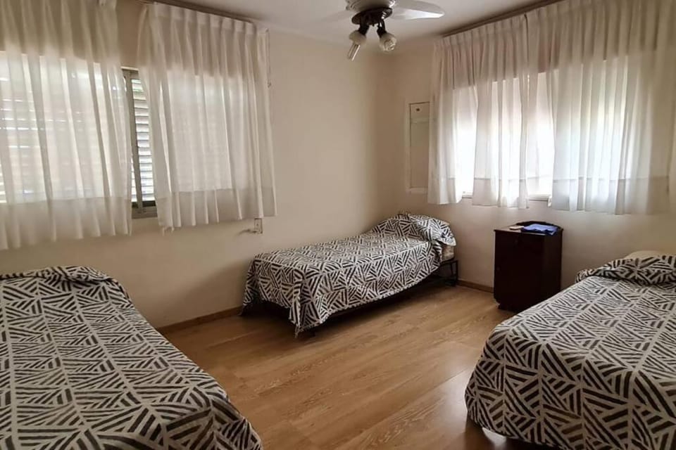 Bed, Photo of the whole room, Bedroom, fireplace