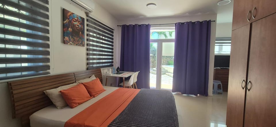 Bed, Photo of the whole room, Bedroom, wardrobe