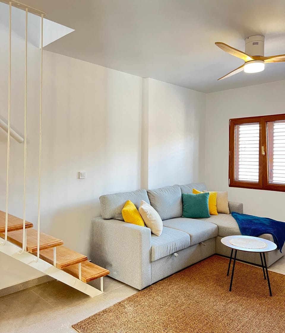 Communal lounge/ TV room, Living room