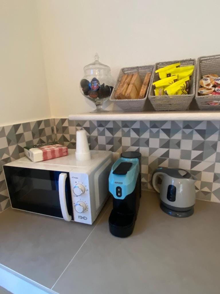 Coffee/tea facilities, minibar