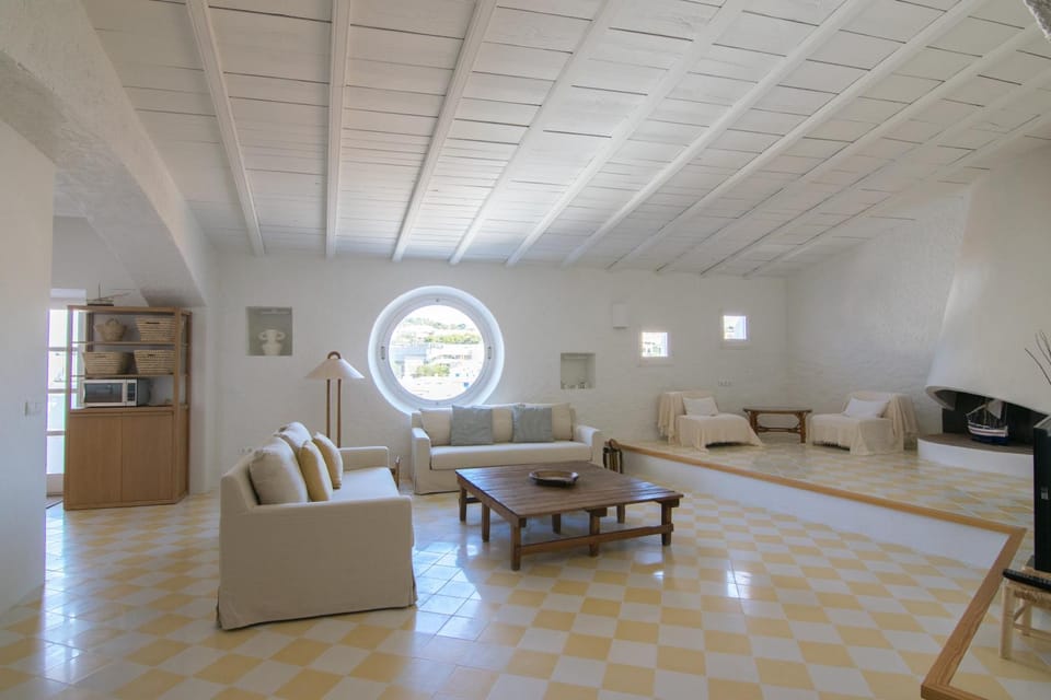 TV and multimedia, Living room