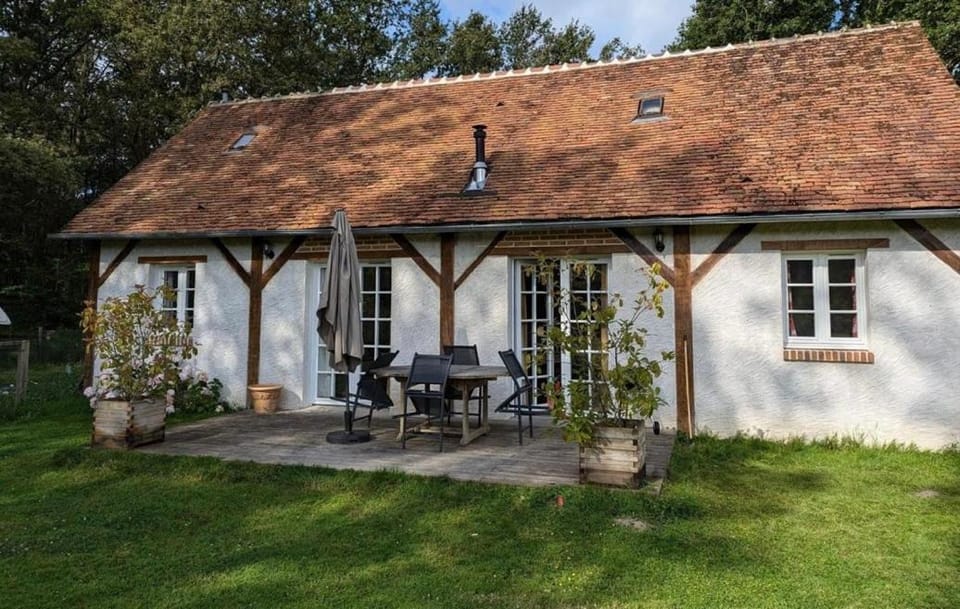 La Sauvagine House in Centre-Val de Loire