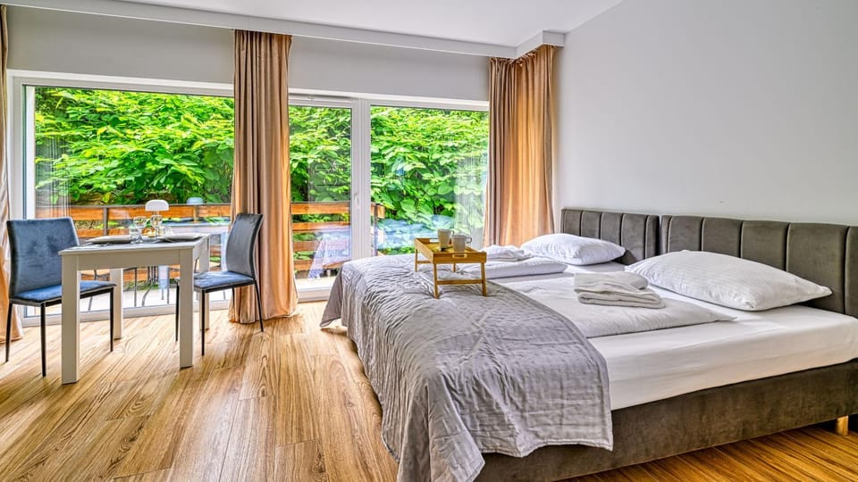 Bed, Photo of the whole room