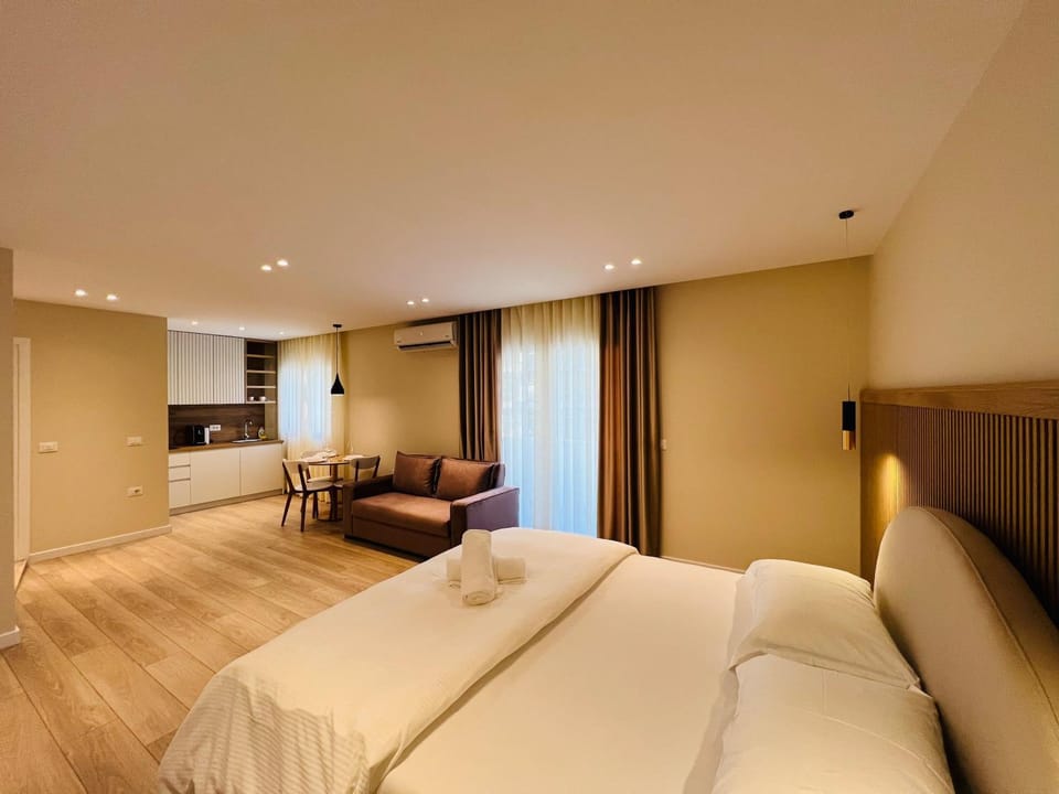 Seating area, Bedroom