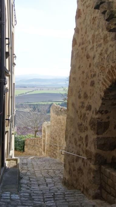 Les Pierres Blondes Apartment in Auvergne-Rhône-Alpes