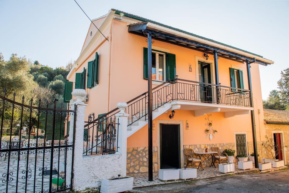 Property building, Balcony/Terrace, Street view