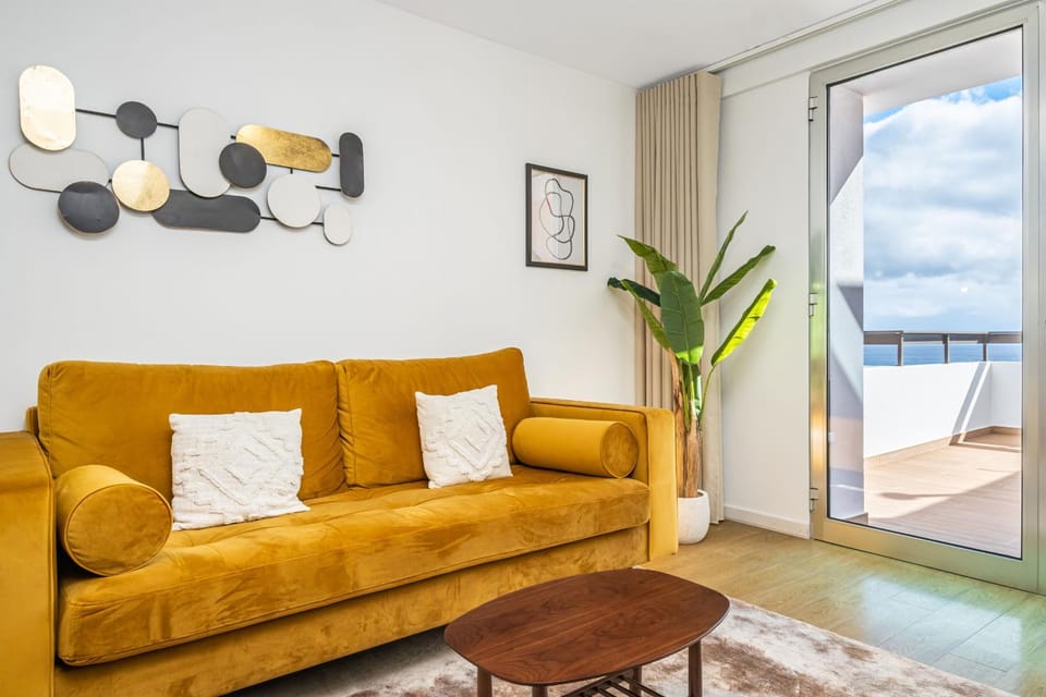 Casa Branca 360 - Penthouse - By Wehost Apartment in Funchal