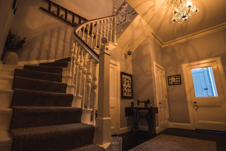 Castle Beach Villa in Dundee