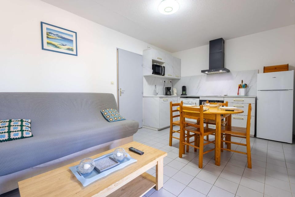 Appartement pour 4 personnes à 50m de la plage Apartment in Occitanie