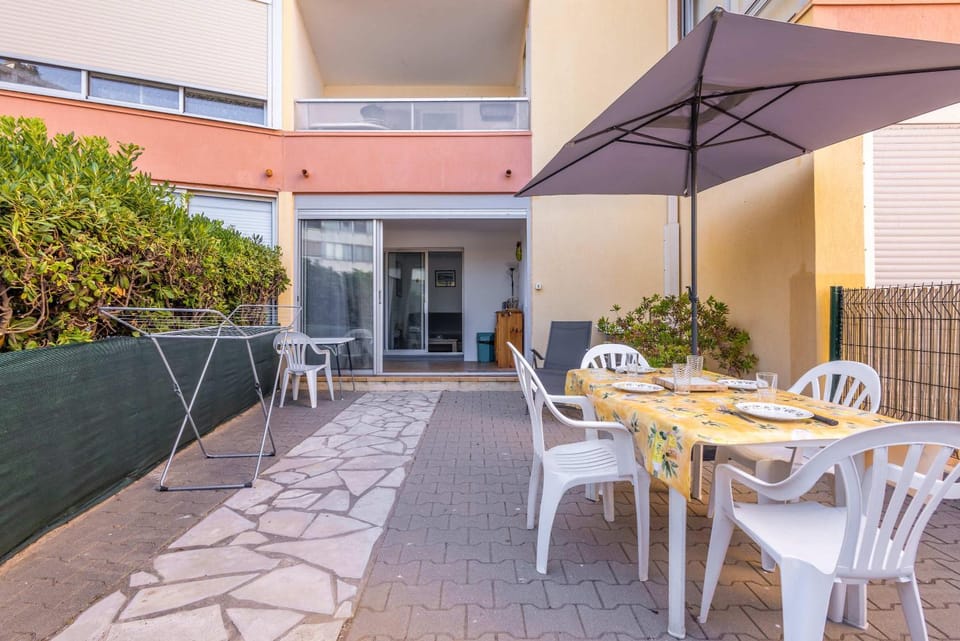 Appartement pour 4 personnes à 50m de la plage Apartment in Occitanie