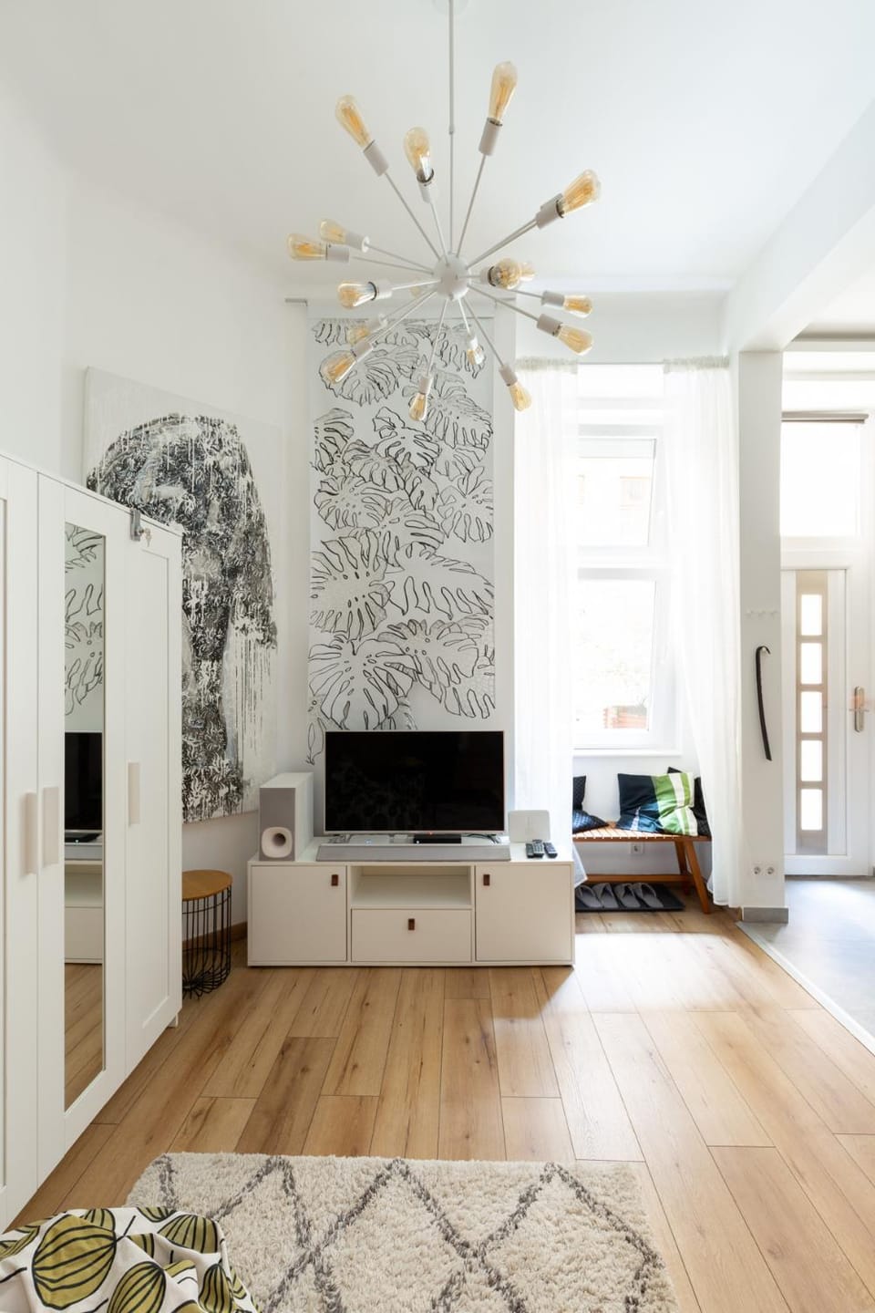 Communal lounge/ TV room, TV and multimedia, Living room, Evening entertainment