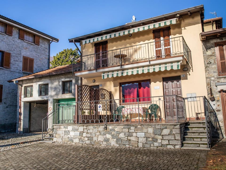 House Nicholas House in Lombardy