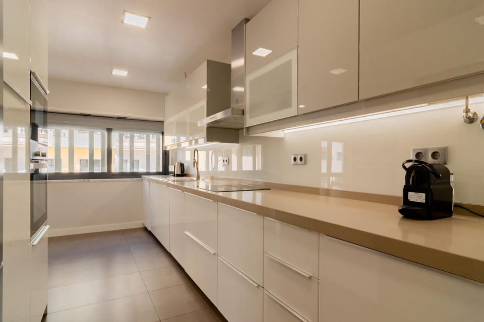 Coffee/tea facilities, Kitchen or kitchenette, minibar, pet friendly, stove