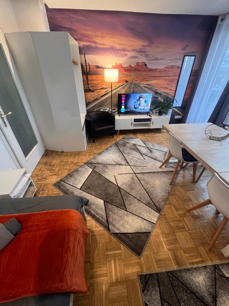 Communal lounge/ TV room, TV and multimedia, Living room, Photo of the whole room, Evening entertainment, Bedroom