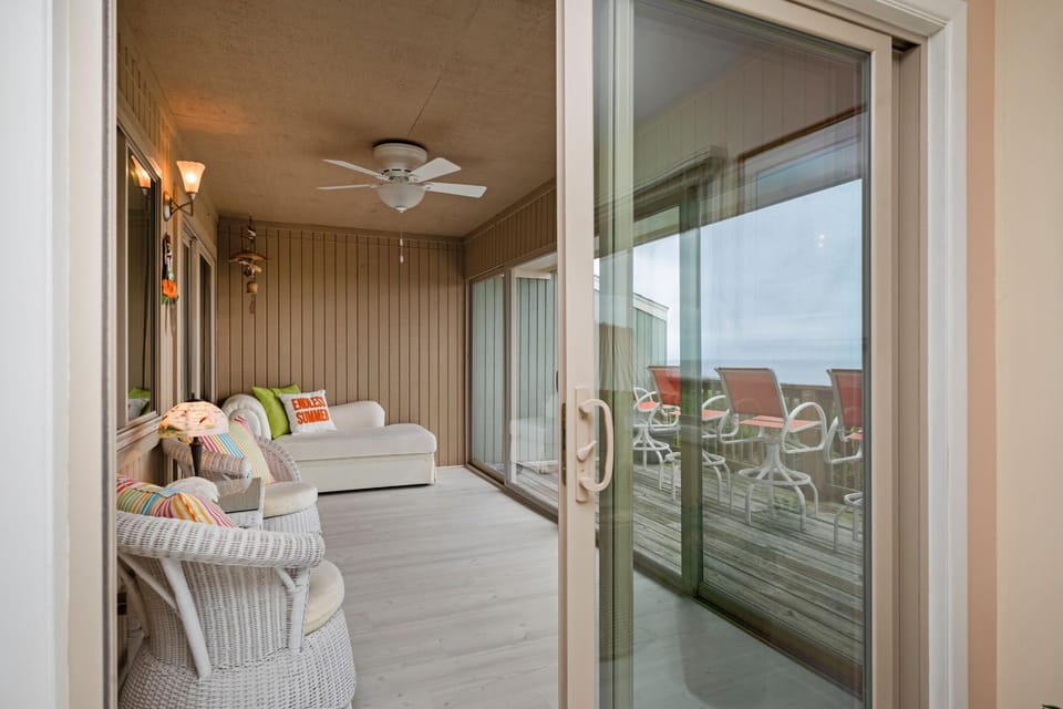 A Searious Sunset View by Oak Island Accommodations Apartment in Caswell Beach