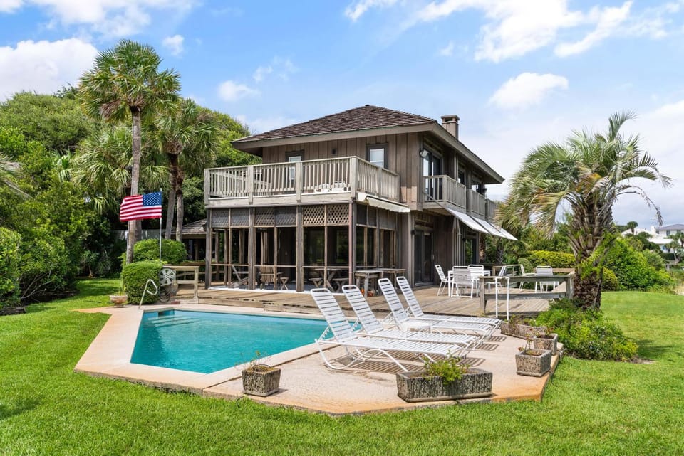 This is It - 4314 Sixteenth Street House in Saint Simons Island