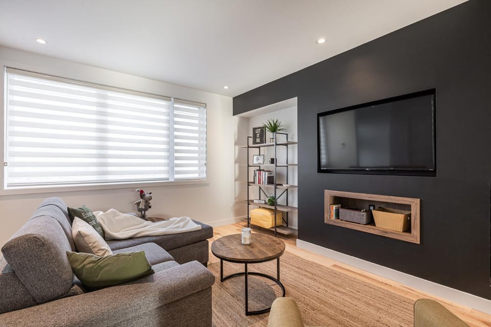 Communal lounge/ TV room, TV and multimedia, Living room