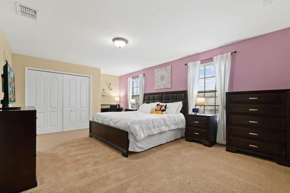 The Magic Mansion 6BR Resort Pool Home Near Disney House in Four Corners