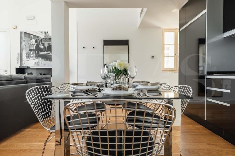 Marvellous Penthouse with terrace & Cathedral views by REMS Apartment in Malaga