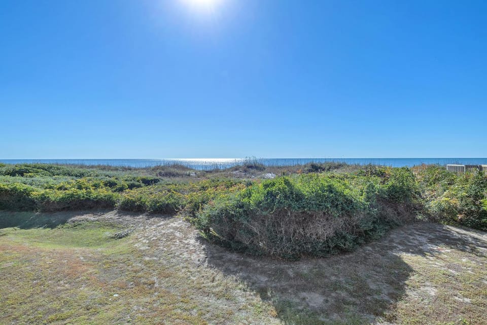 Beechouse by Oak Island Accommodations Apartment in Caswell Beach