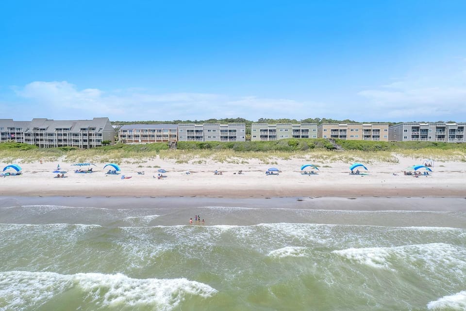 Captains Choice by Oak Island Accommodations Apartment in Caswell Beach