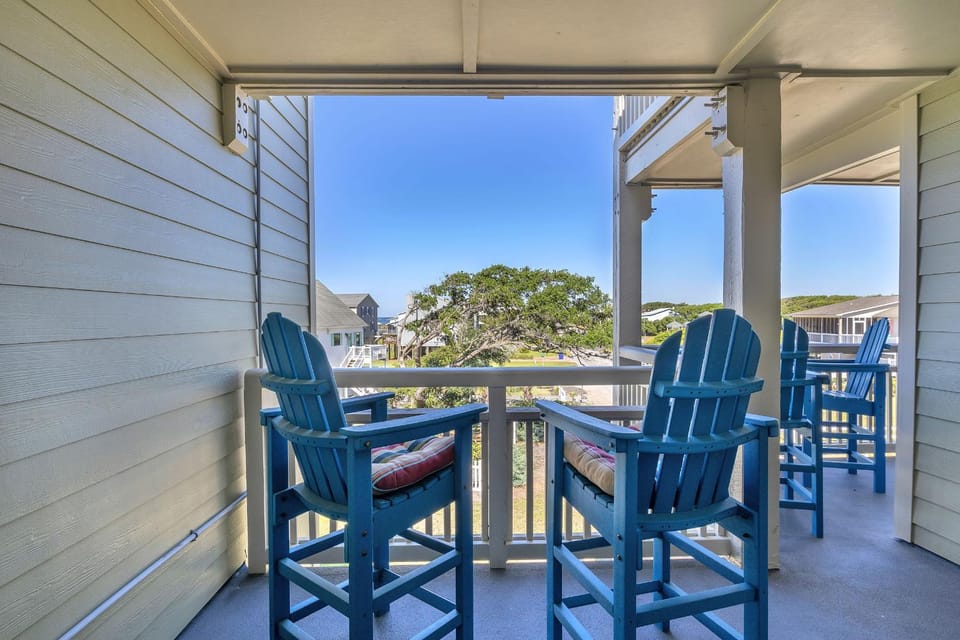 Sunset Blvd by Oak Island Accommodations Apartment in Caswell Beach