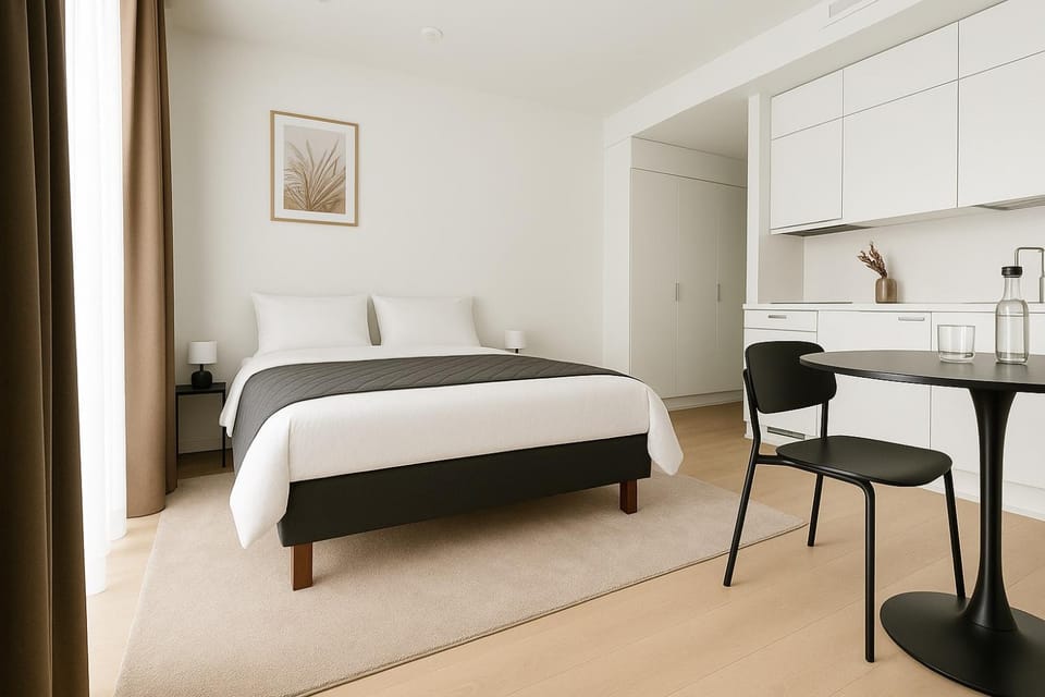 Photo of the whole room, Bedroom