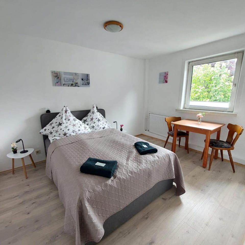 Photo of the whole room, Seating area, Bedroom