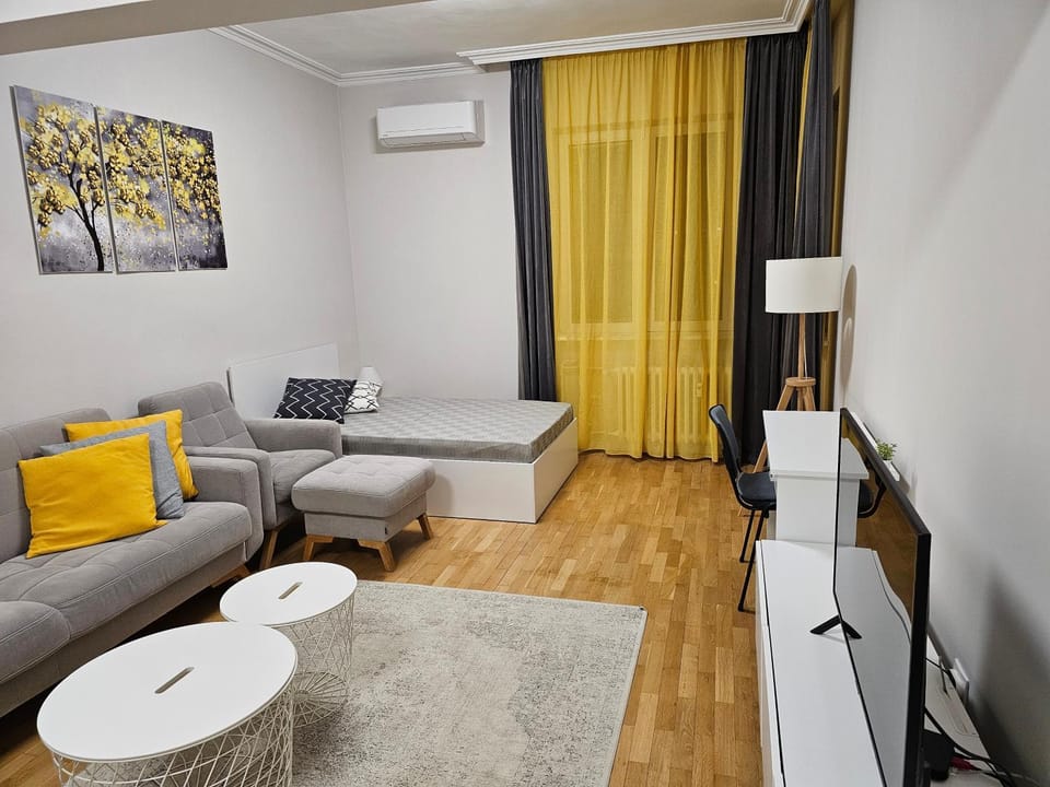Spacious Aristocratic Apt. with a Colourful View Apartment in Sofia