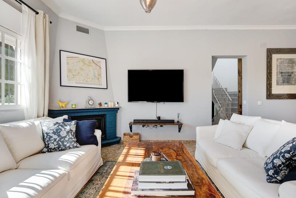 Property building, Living room