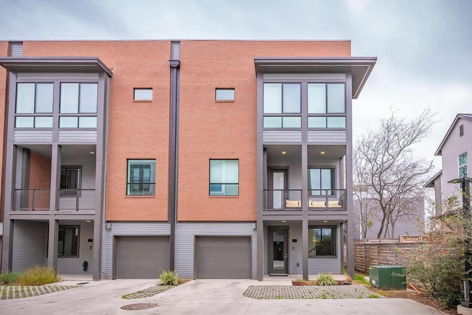 Cozy Townhouse near The Pearl & Riverwalk House in San Antonio