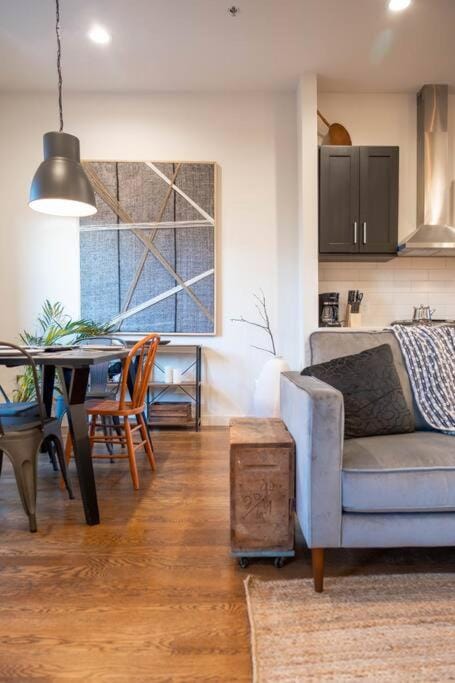 Cozy Townhouse near The Pearl & Riverwalk House in San Antonio