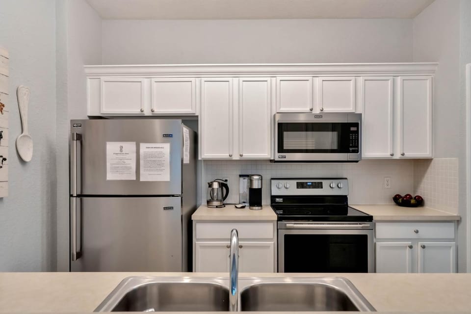 Kitchen or kitchenette, dishwasher, minibar, oven, pet friendly, stove, toaster