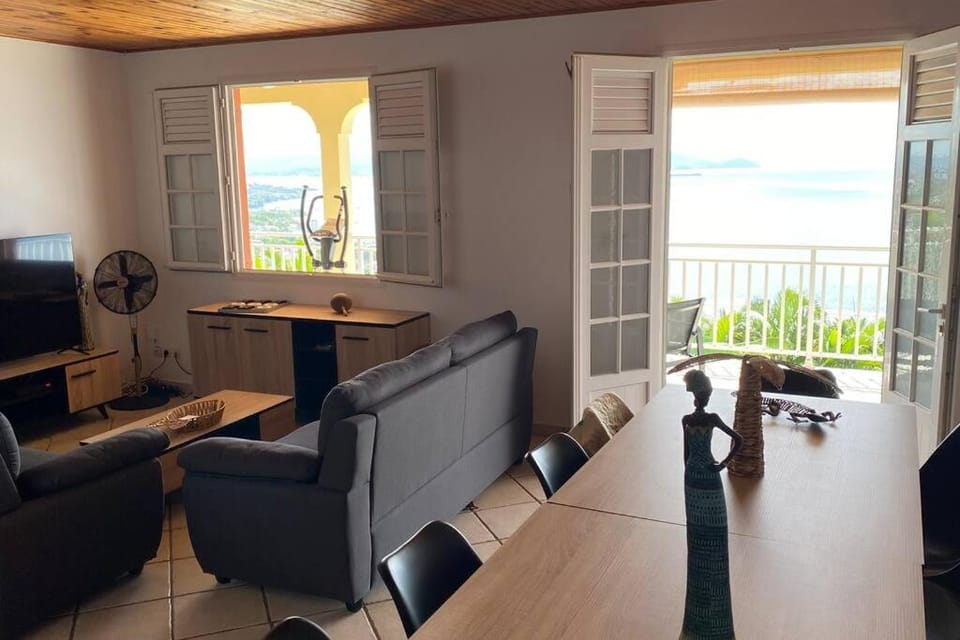 TV and multimedia, Living room, Dining area