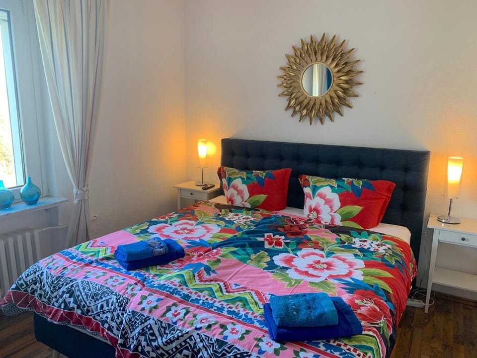 Bed, Bedroom