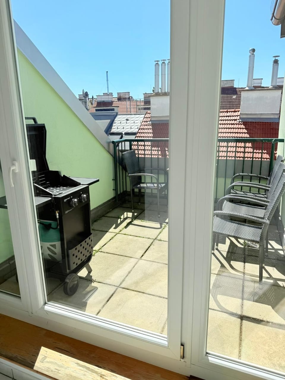 BBQ facilities, View (from property/room), Balcony/Terrace, Dining area