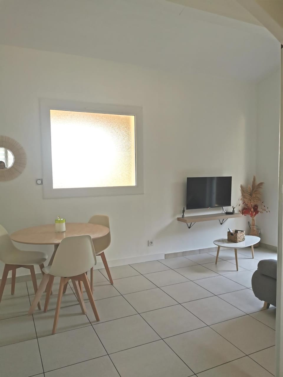 Charmant T2 avec extérieur au cœur du Vaucluse Apartment in Provence-Alpes-Côte d'Azur
