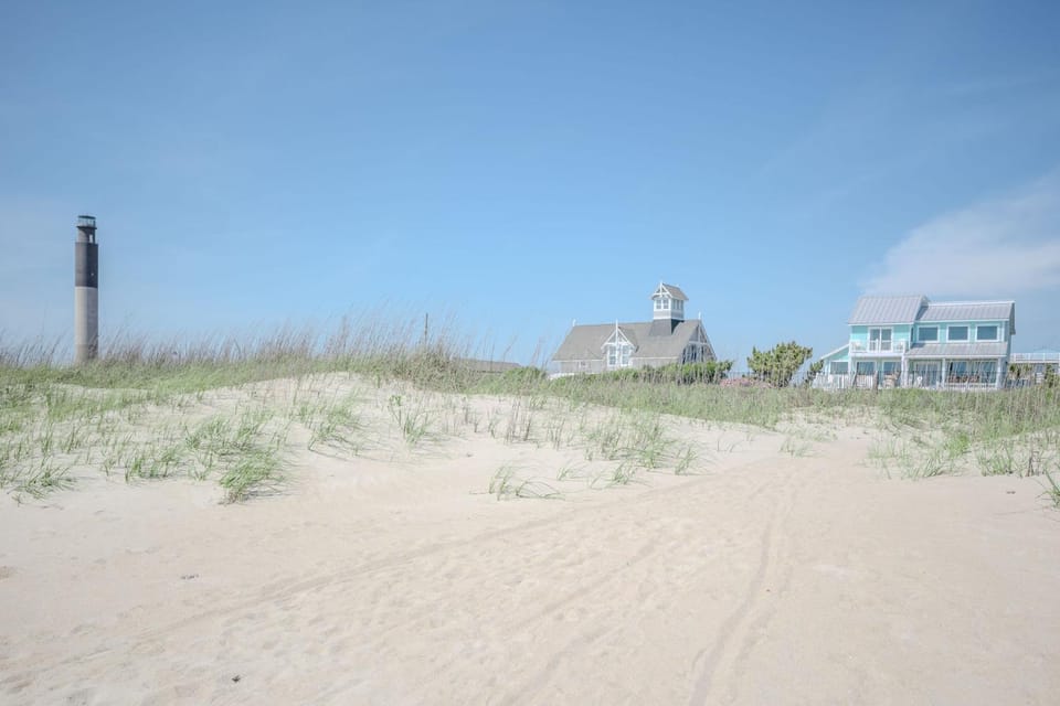 Serenity by the Sea by Oak Island Accommodations House in Caswell Beach