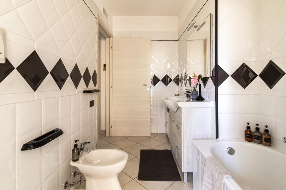 Bathroom, Bath