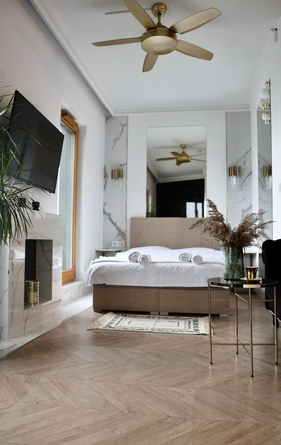 Bed, Day, TV and multimedia, Photo of the whole room, Bedroom, fireplace, heating, soundproof, towels, VIP