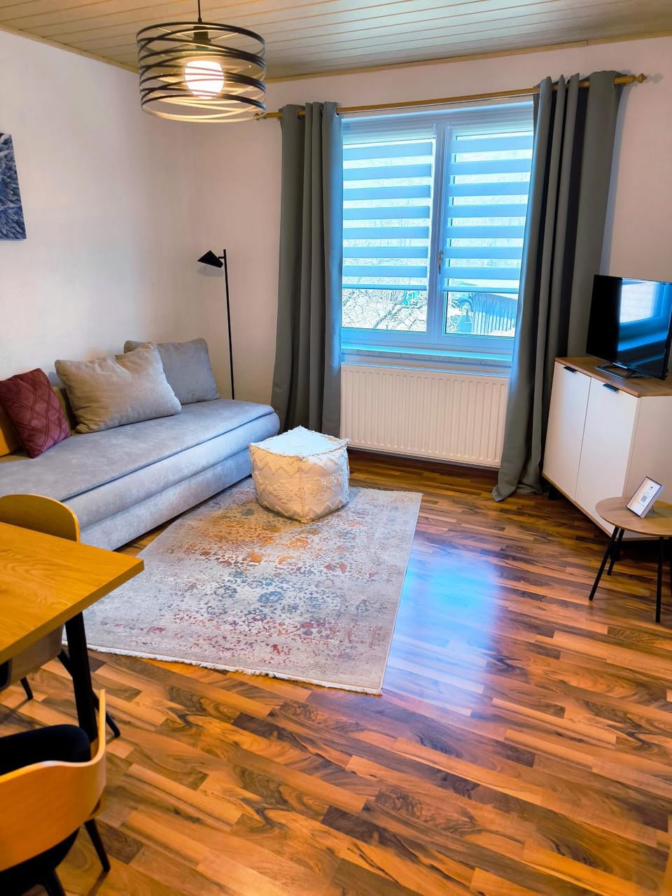 TV and multimedia, Living room, Photo of the whole room, Seating area