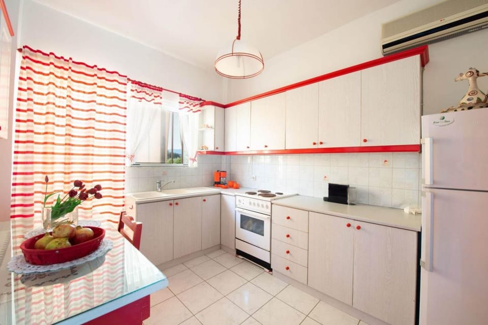 Coffee/tea facilities, Kitchen or kitchenette, pet friendly, stove, toaster, kitchen