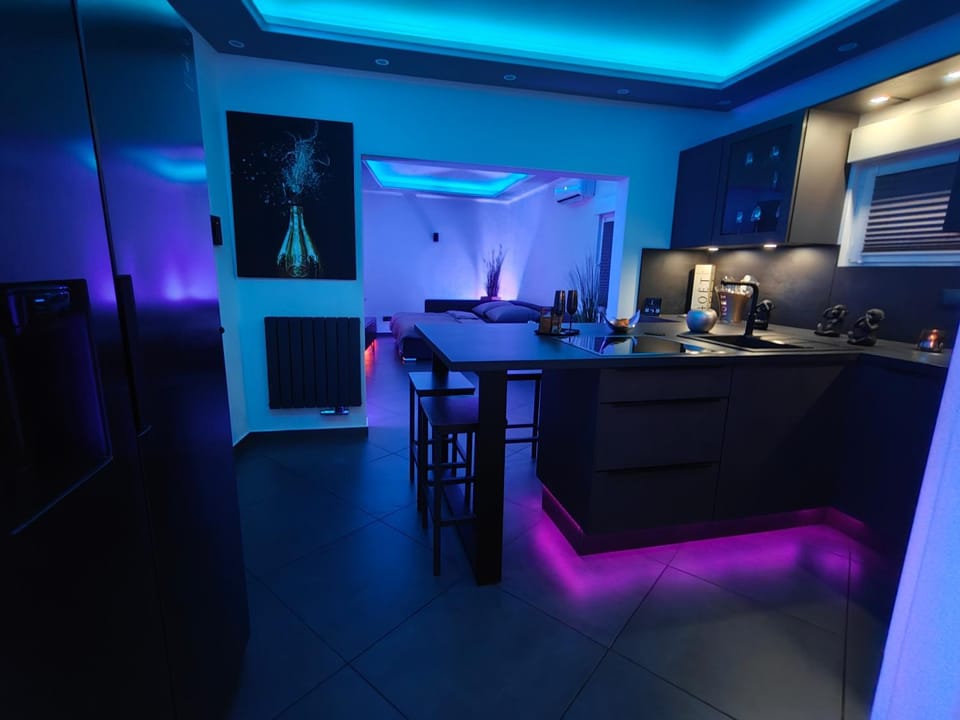 Luxus Loft Whirlpool Designer Küche Bad Apartment in North Rhine-Westphalia