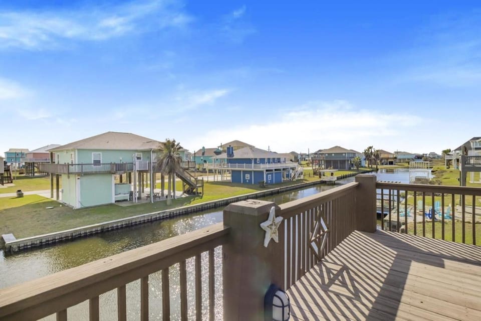 Surf & Seahorse home House in Bolivar Peninsula